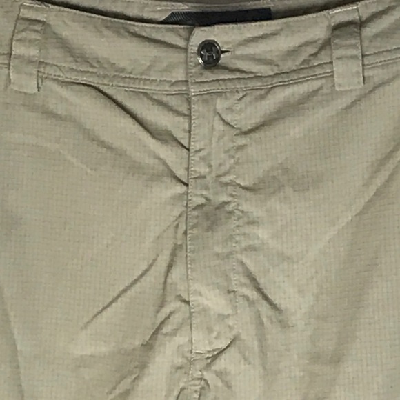 Under Armour Tan Nylon Cargo Short Size 34 - Picture 4 of 6